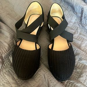 Women’s black shoes espadriles sz 40 sz 9 light ballerina